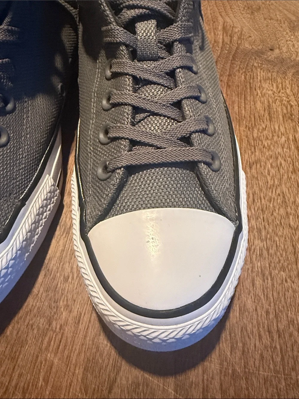CONVERSE Low Top - 9 - Picture 8 of 12